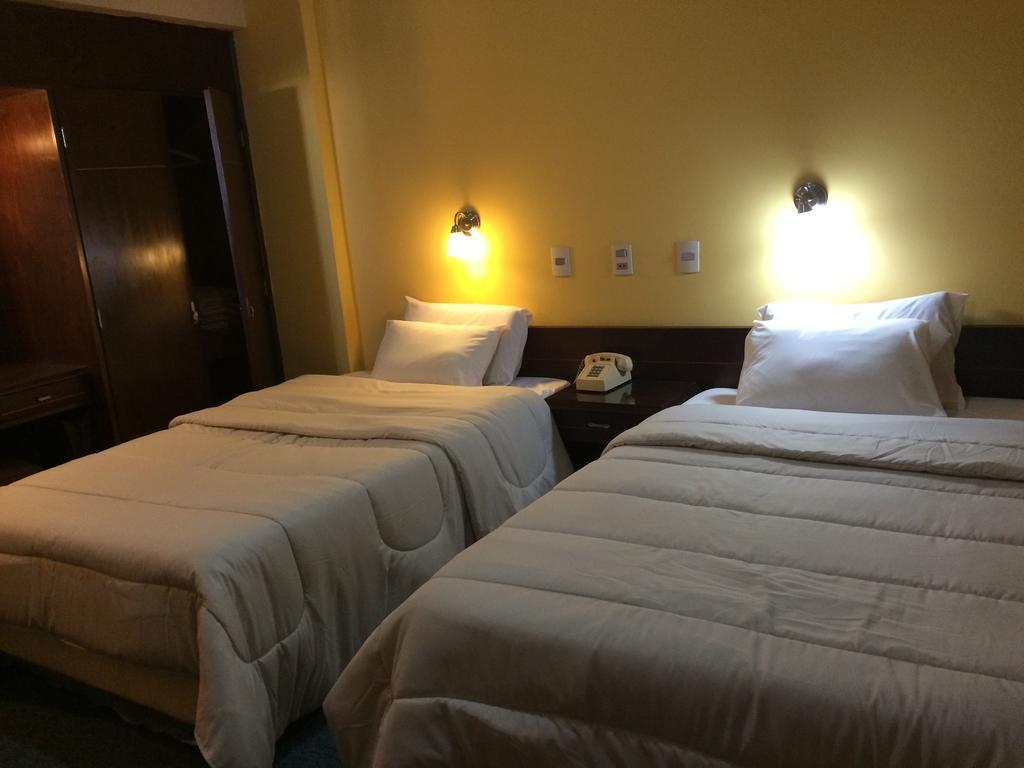 Hotel Manduvira Asuncion Room photo