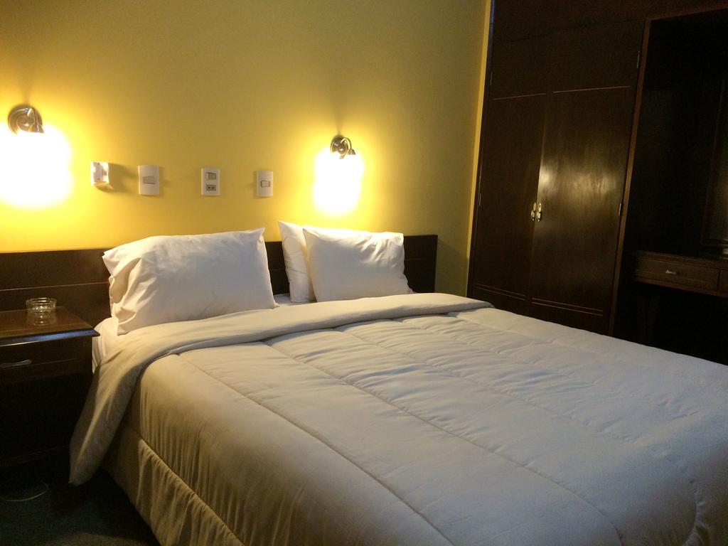 Hotel Manduvira Asuncion Room photo