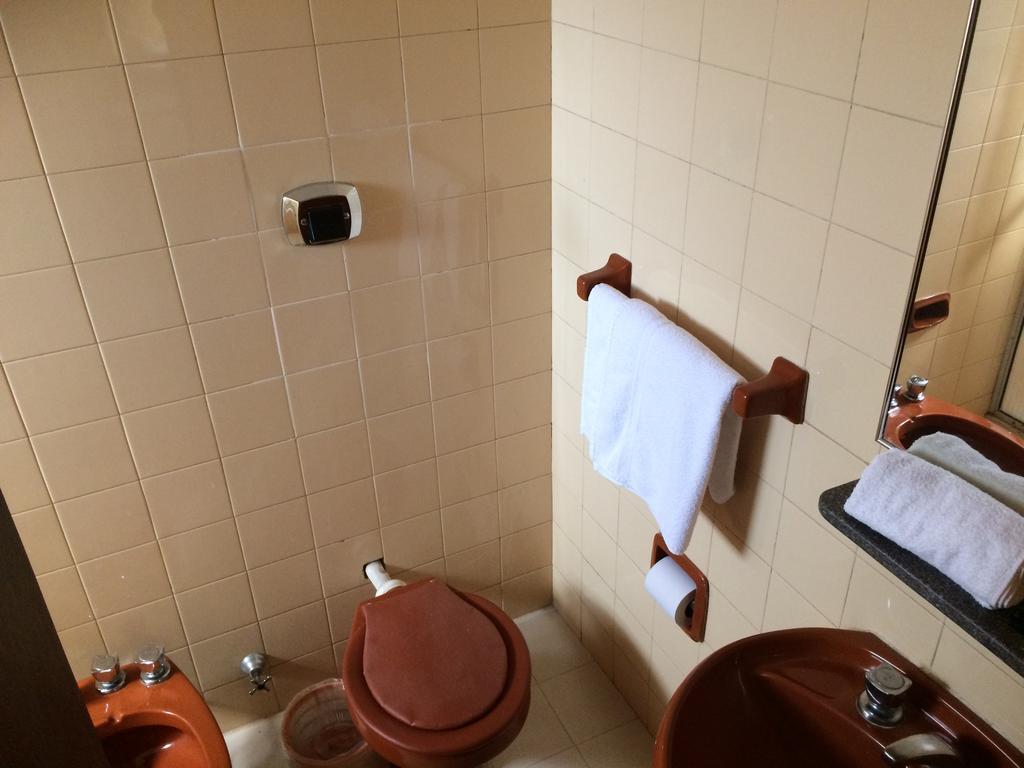 Hotel Manduvira Asuncion Room photo